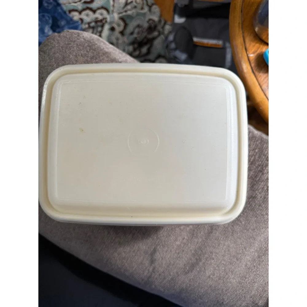 Vintage Tupperware Food Storage Container Square‎ Cream Beige With Lid Made USA